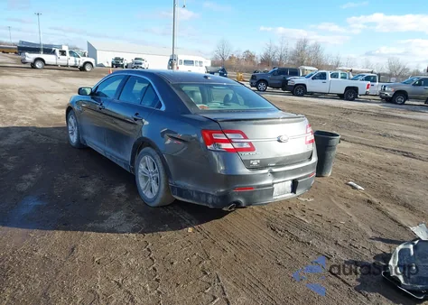 2016 Ford Taurus Sel z USA, uszkodzony, nr VIN 1FAHP2E88GG104025